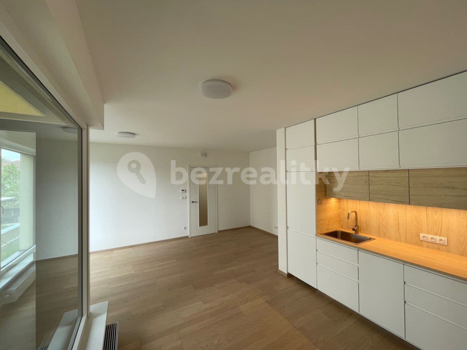 Pronájem bytu 2+kk 55 m², U Plynárny, Praha, Praha Pronájem bytu 2+kk 55 m², U Plynárny, Praha, Praha