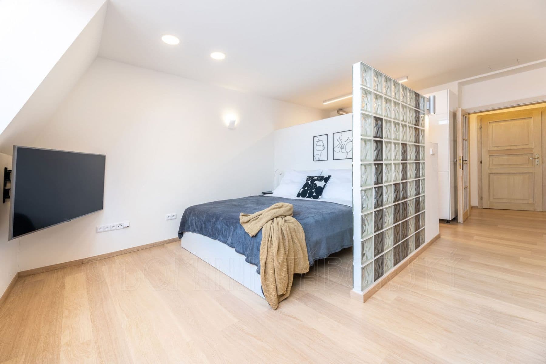 Pronájem bytu 45 m², Karlova, Praha, Praha Pronájem bytu 45 m², Karlova, Praha, Praha
