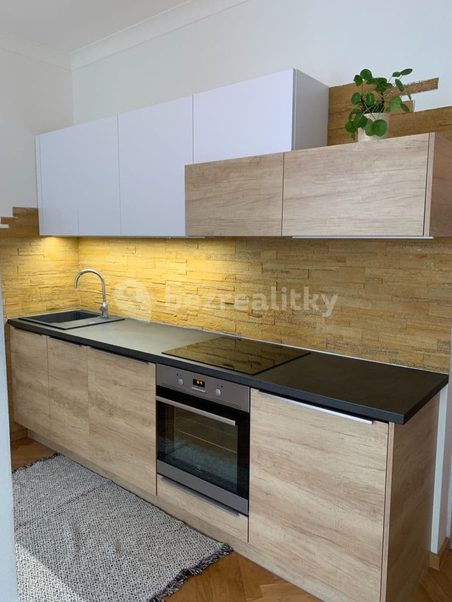 Pronájem bytu 1+kk 27 m², Černomořská, Praha, Praha Pronájem bytu 1+kk 27 m², Černomořská, Praha, Praha