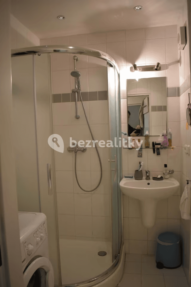 Pronájem bytu 2+kk 40 m², V Zápolí, Praha, Praha Pronájem bytu 2+kk 40 m², V Zápolí, Praha, Praha