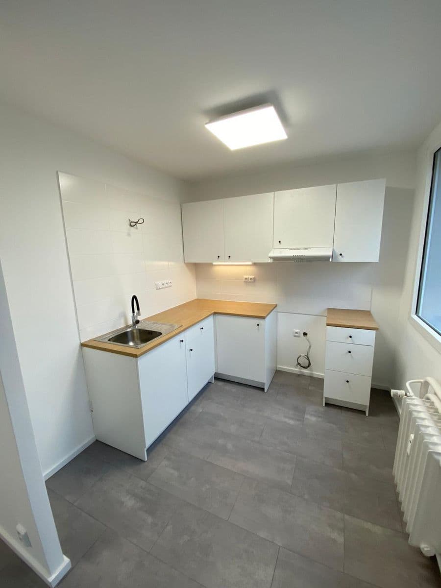 Prodej bytu 2+1 50 m², Kojetická, Neratovice, Středočeský kraj Prodej bytu 2+1 50 m², Kojetická, Neratovice, Středočeský kraj