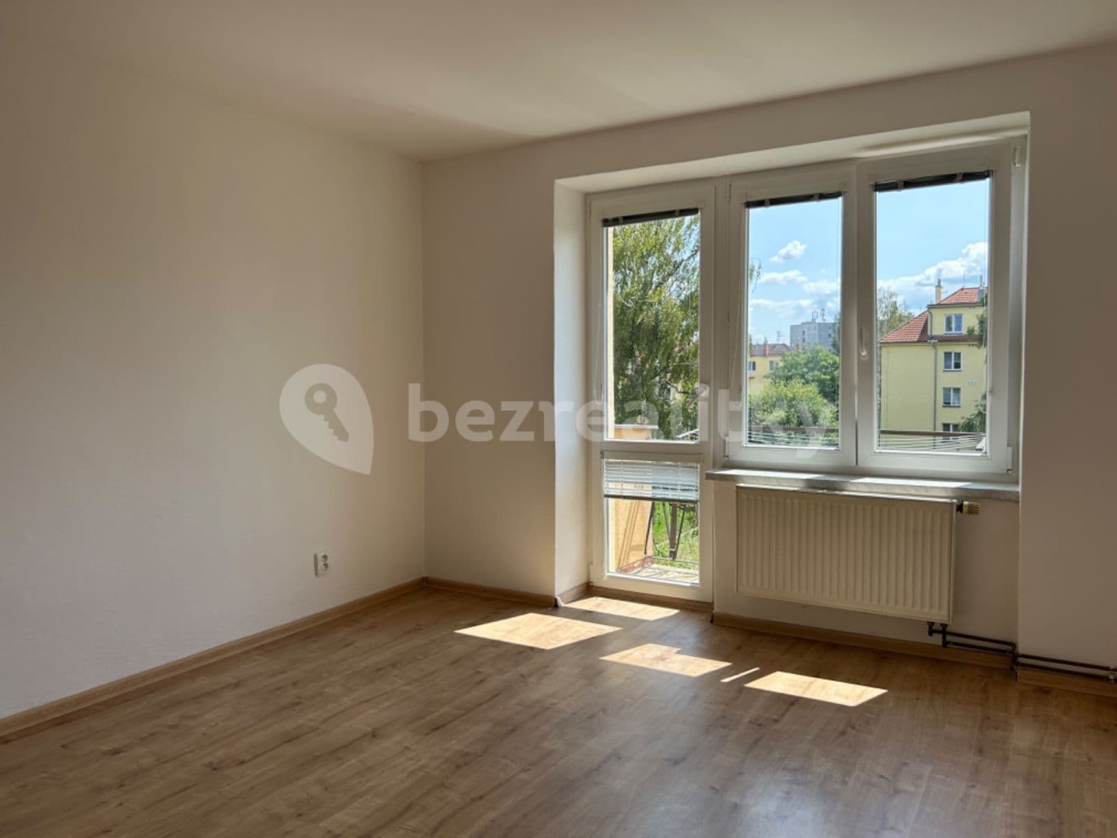 Pronájem bytu 2+1 58 m², Sakařova, Pardubice, Pardubický kraj Pronájem bytu 2+1 58 m², Sakařova, Pardubice, Pardubický kraj