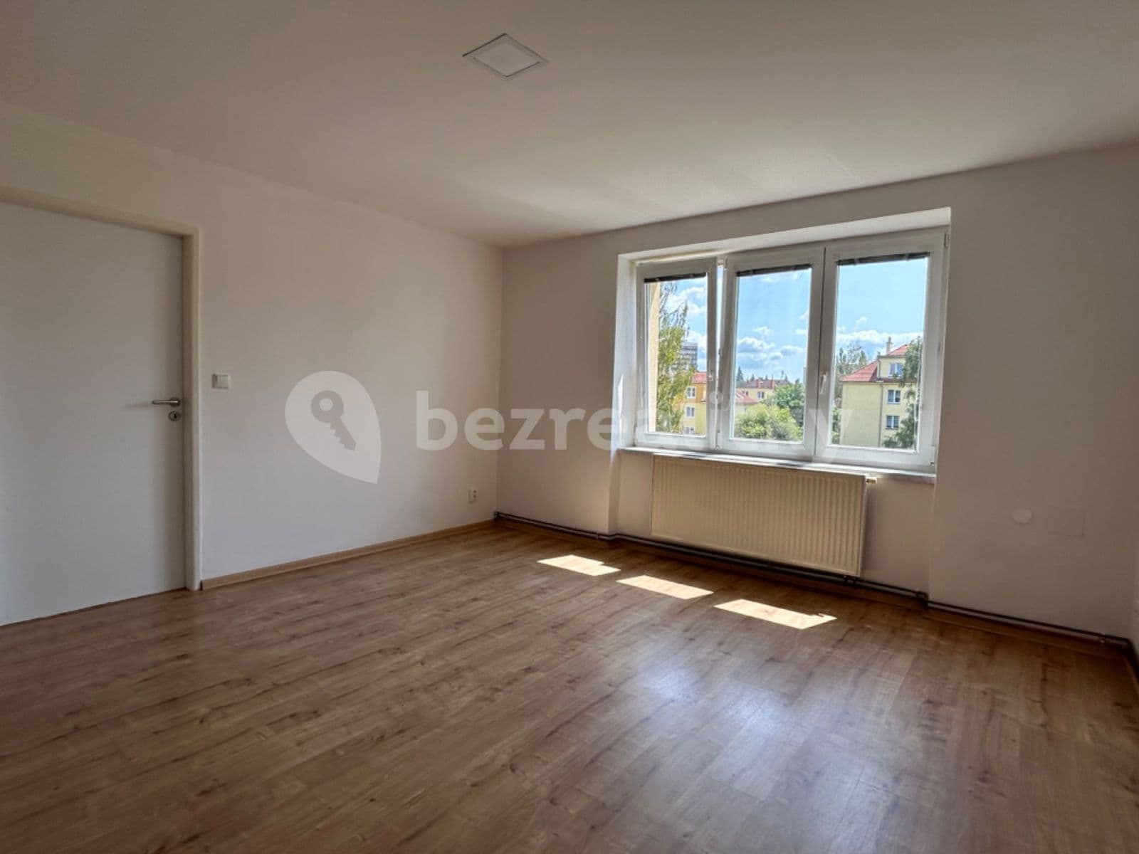 Pronájem bytu 2+1 58 m², Sakařova, Pardubice, Pardubický kraj Pronájem bytu 2+1 58 m², Sakařova, Pardubice, Pardubický kraj