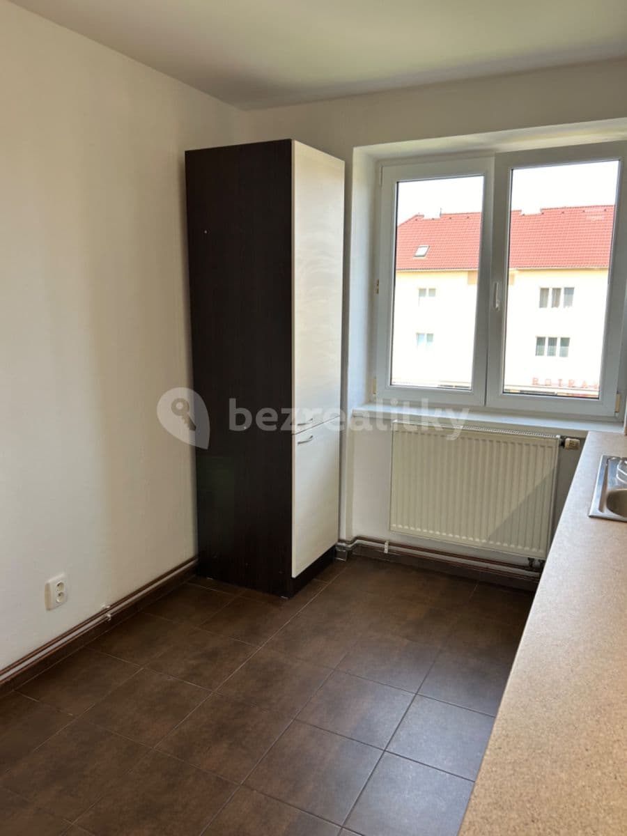 Pronájem bytu 2+1 58 m², Sakařova, Pardubice, Pardubický kraj Pronájem bytu 2+1 58 m², Sakařova, Pardubice, Pardubický kraj