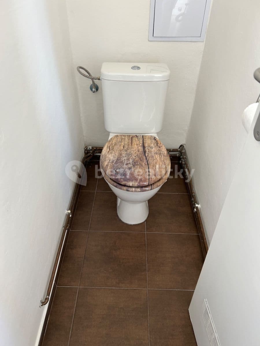 Pronájem bytu 2+1 58 m², Sakařova, Pardubice, Pardubický kraj Pronájem bytu 2+1 58 m², Sakařova, Pardubice, Pardubický kraj