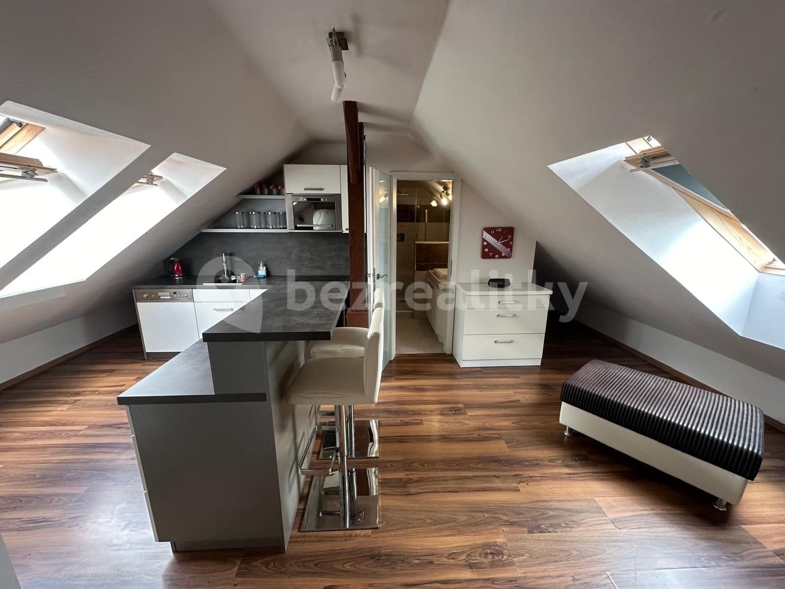 Pronájem bytu 2+kk 47 m², Hradešínská, Praha, Praha Pronájem bytu 2+kk 47 m², Hradešínská, Praha, Praha