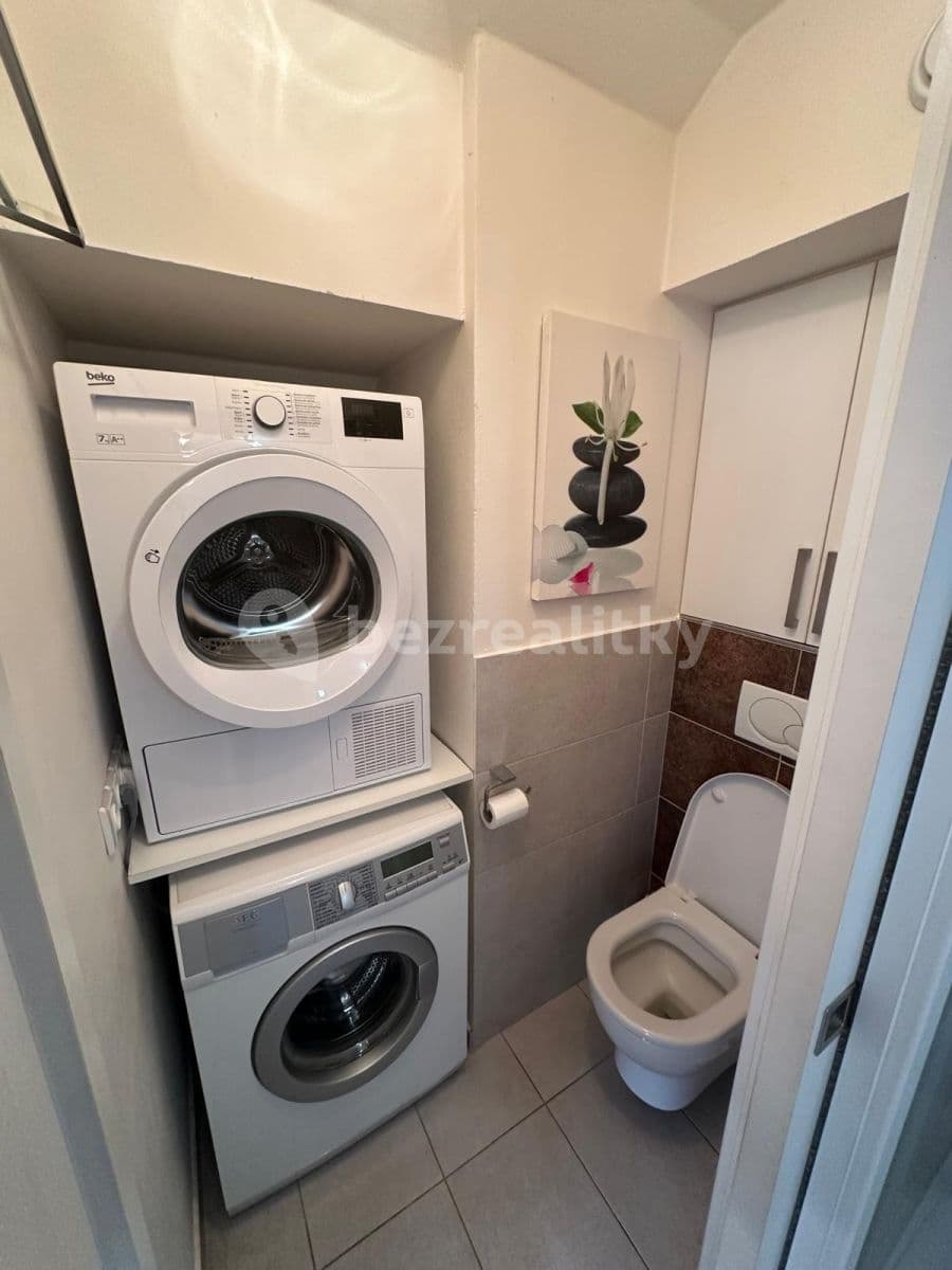 Pronájem bytu 2+kk 47 m², Hradešínská, Praha, Praha Pronájem bytu 2+kk 47 m², Hradešínská, Praha, Praha