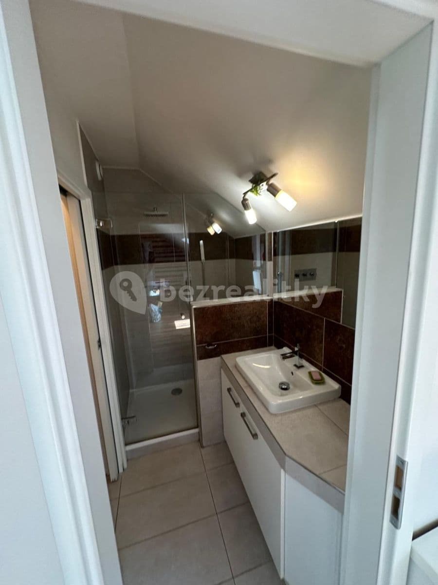 Pronájem bytu 2+kk 47 m², Hradešínská, Praha, Praha Pronájem bytu 2+kk 47 m², Hradešínská, Praha, Praha