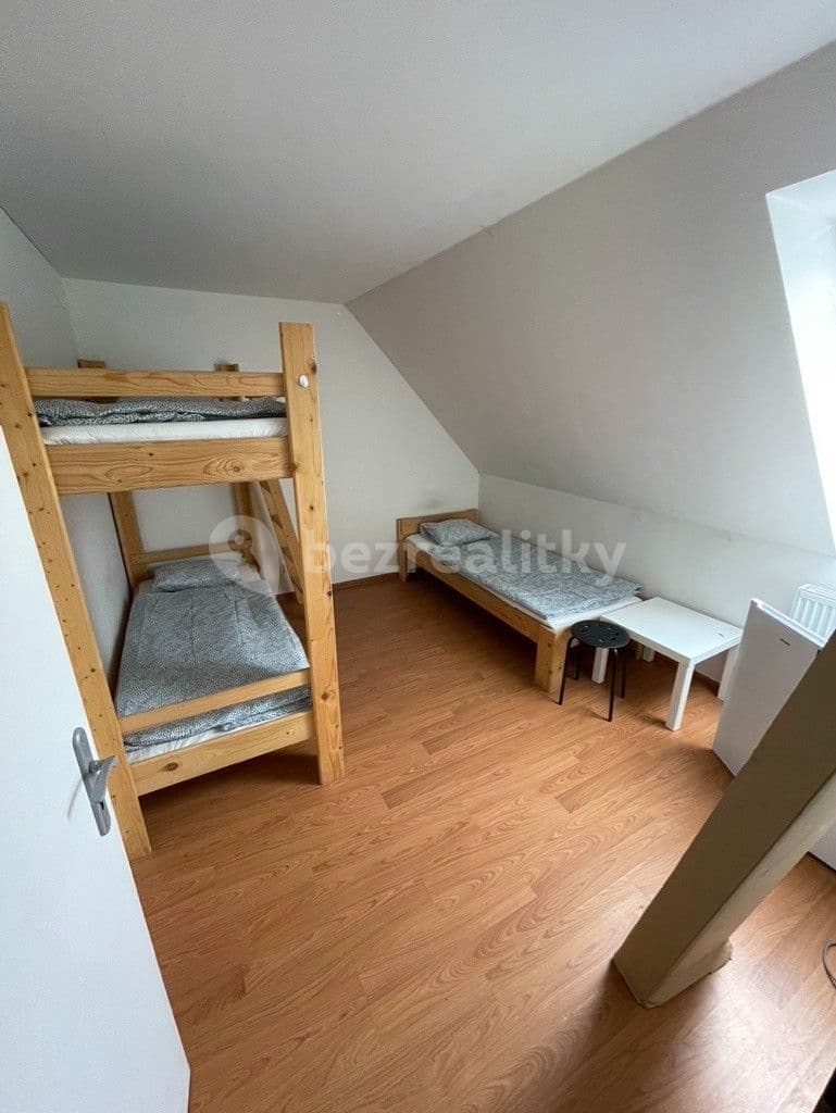 Pronájem bytu Garsoniéra 25 m², Hálkova, Přelouč, Pardubický kraj Pronájem bytu Garsoniéra 25 m², Hálkova, Přelouč, Pardubický kraj