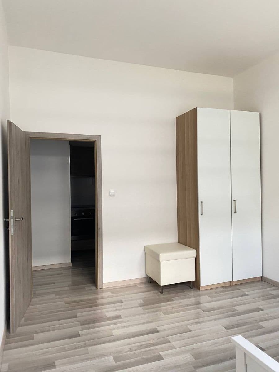 Pronájem bytu 2+1 62 m², 5. května, Praha, Praha Pronájem bytu 2+1 62 m², 5. května, Praha, Praha