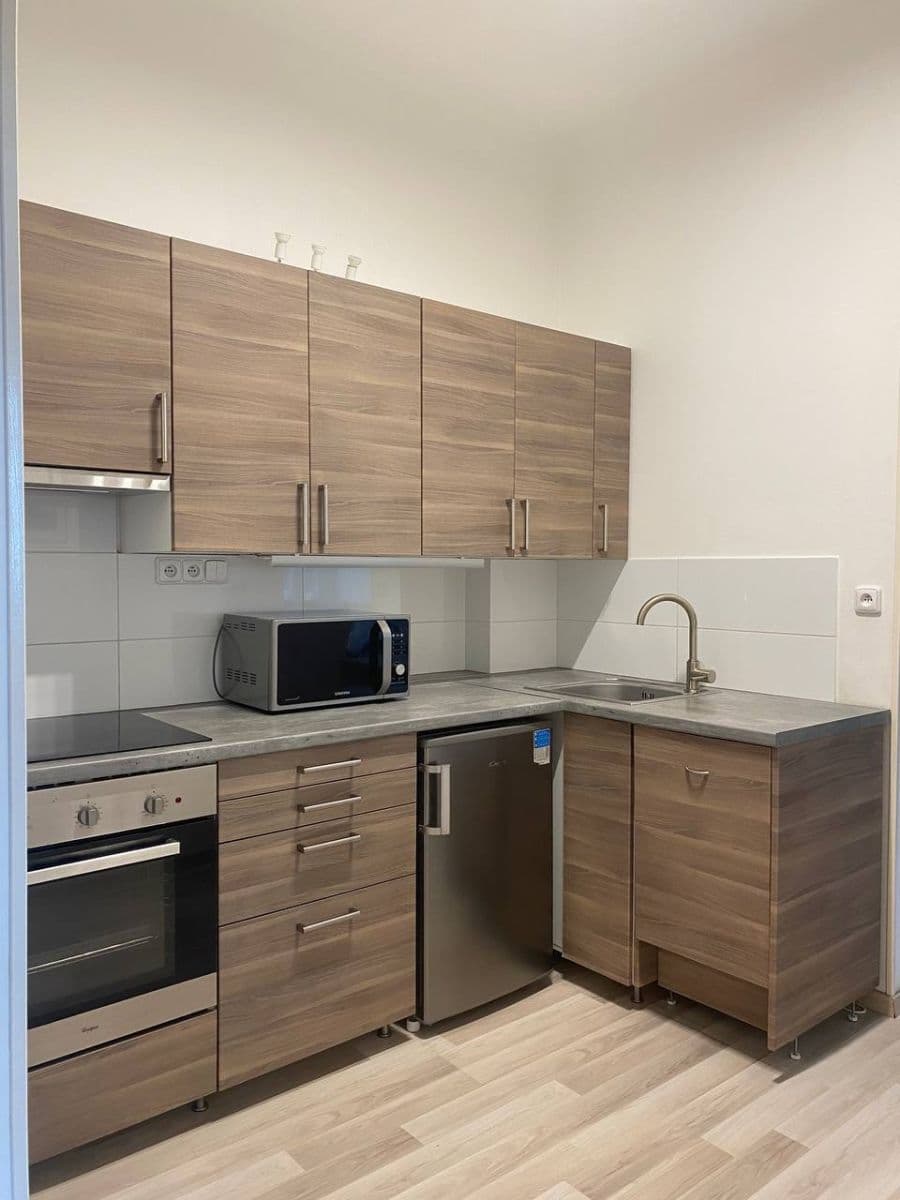 Pronájem bytu 2+1 62 m², 5. května, Praha, Praha Pronájem bytu 2+1 62 m², 5. května, Praha, Praha