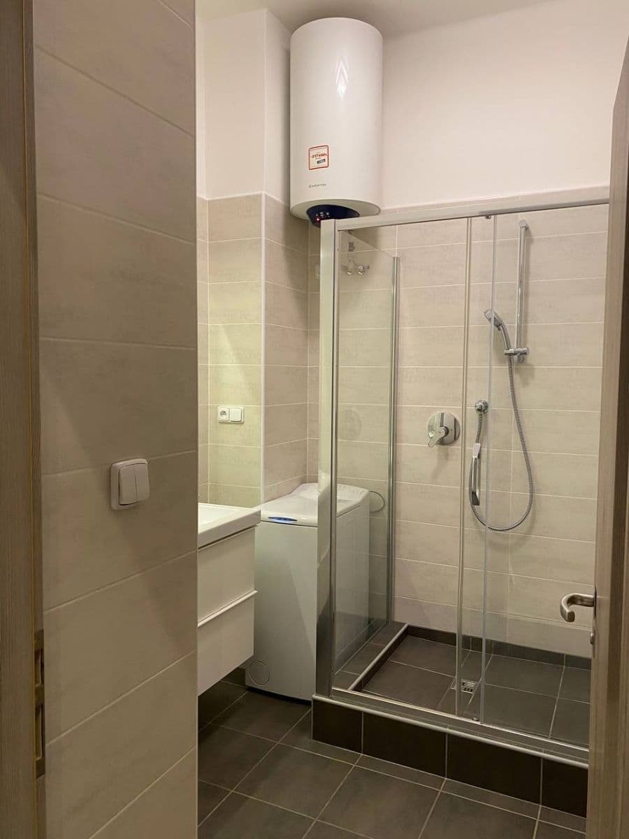 Pronájem bytu 2+1 62 m², 5. května, Praha, Praha Pronájem bytu 2+1 62 m², 5. května, Praha, Praha