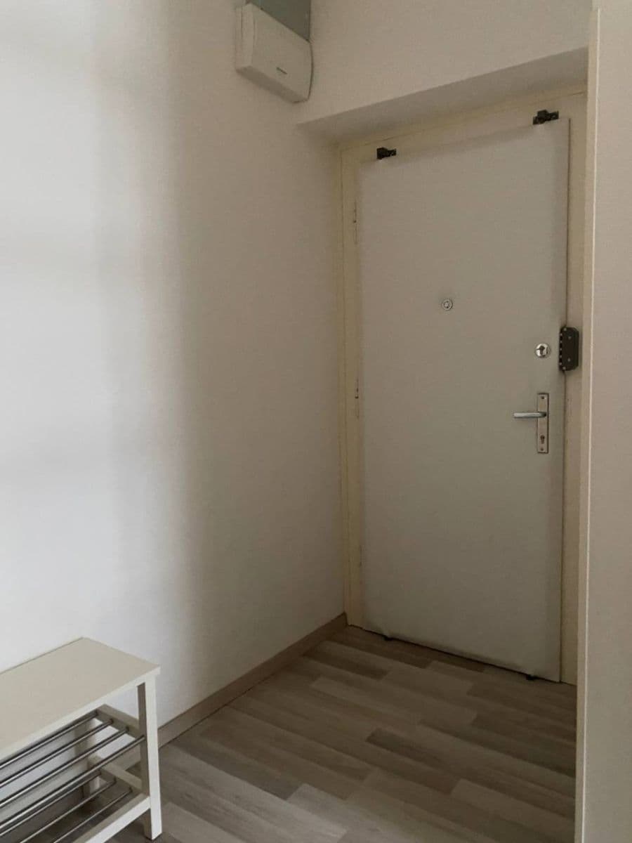 Pronájem bytu 2+1 62 m², 5. května, Praha, Praha Pronájem bytu 2+1 62 m², 5. května, Praha, Praha