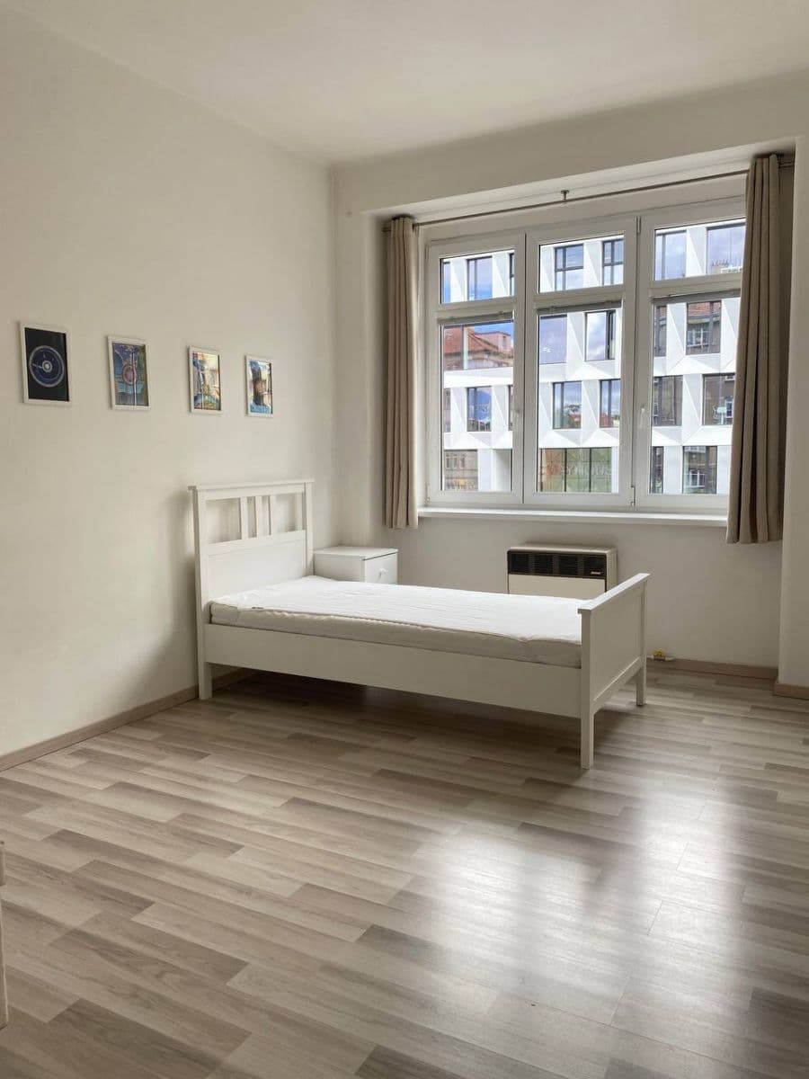 Pronájem bytu 2+1 62 m², 5. května, Praha, Praha Pronájem bytu 2+1 62 m², 5. května, Praha, Praha