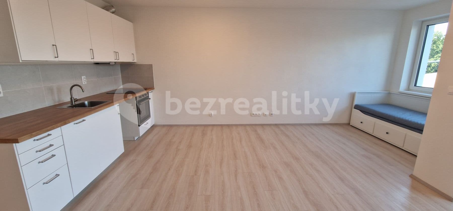Pronájem bytu 1+kk 34 m², Boettingerova, Plzeň, Plzeňský kraj Pronájem bytu 1+kk 34 m², Boettingerova, Plzeň, Plzeňský kraj