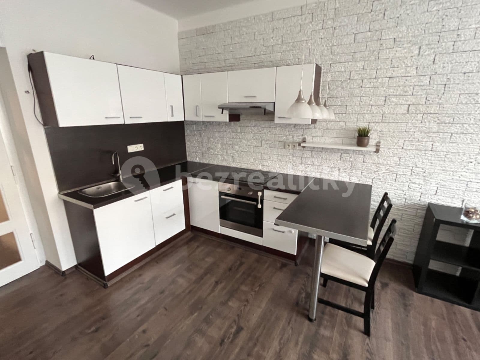Pronájem bytu 2+kk 50 m², Hartigova, Praha, Praha Pronájem bytu 2+kk 50 m², Hartigova, Praha, Praha