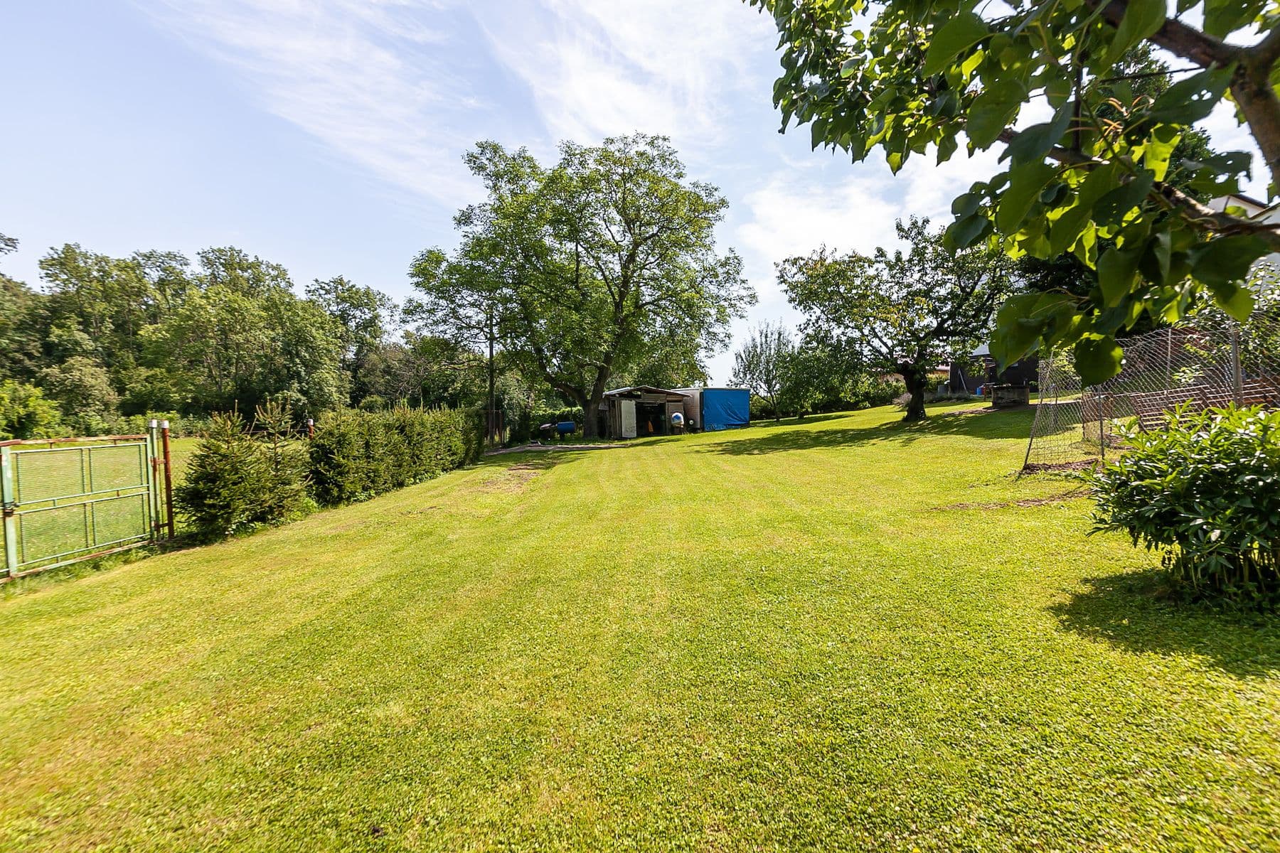 Prodej pozemku 886 m², K Dálnici, Panenské Břežany, Středočeský kraj Prodej pozemku 886 m², K Dálnici, Panenské Břežany, Středočeský kraj