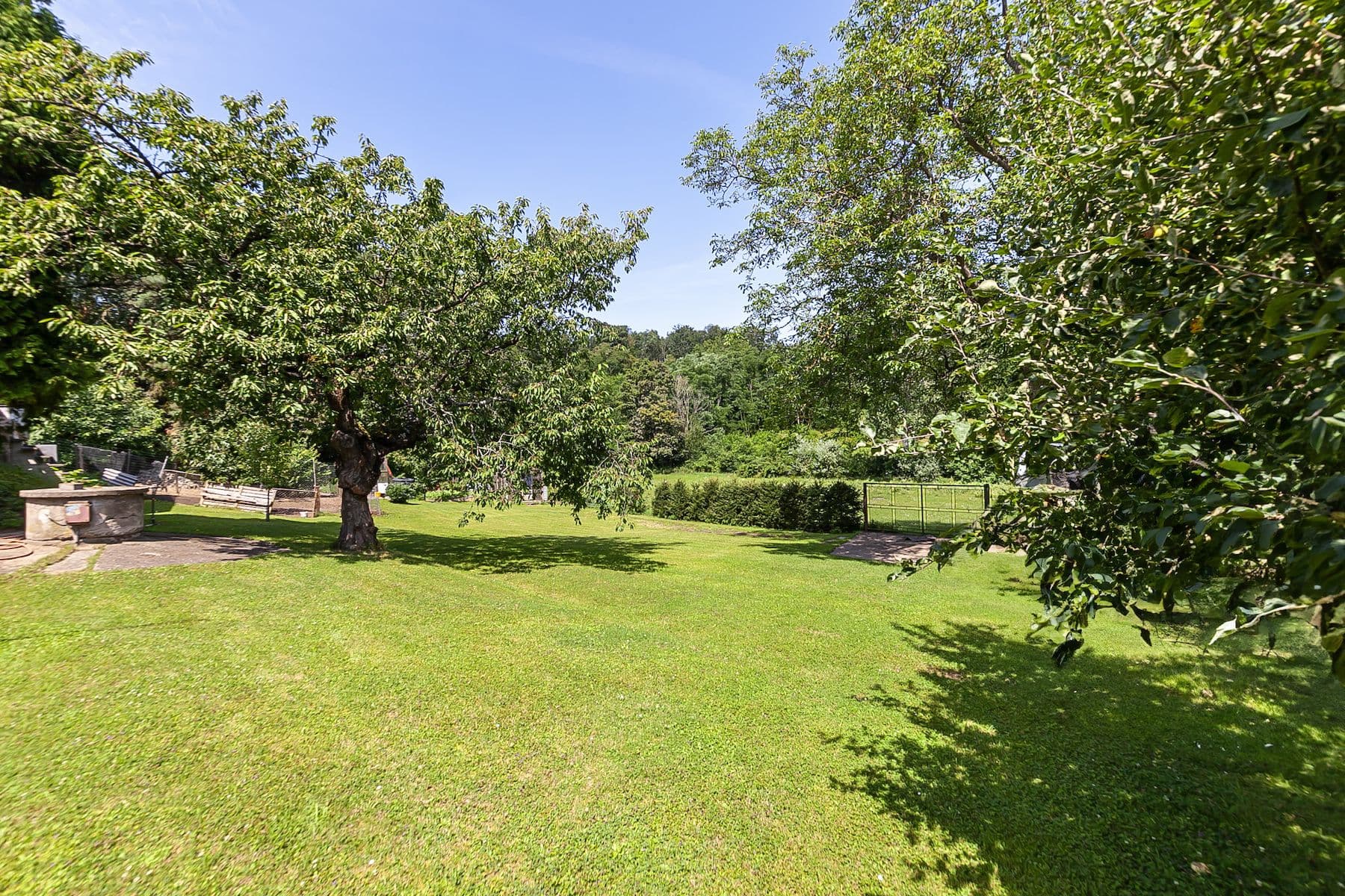 Prodej pozemku 886 m², K Dálnici, Panenské Břežany, Středočeský kraj Prodej pozemku 886 m², K Dálnici, Panenské Břežany, Středočeský kraj