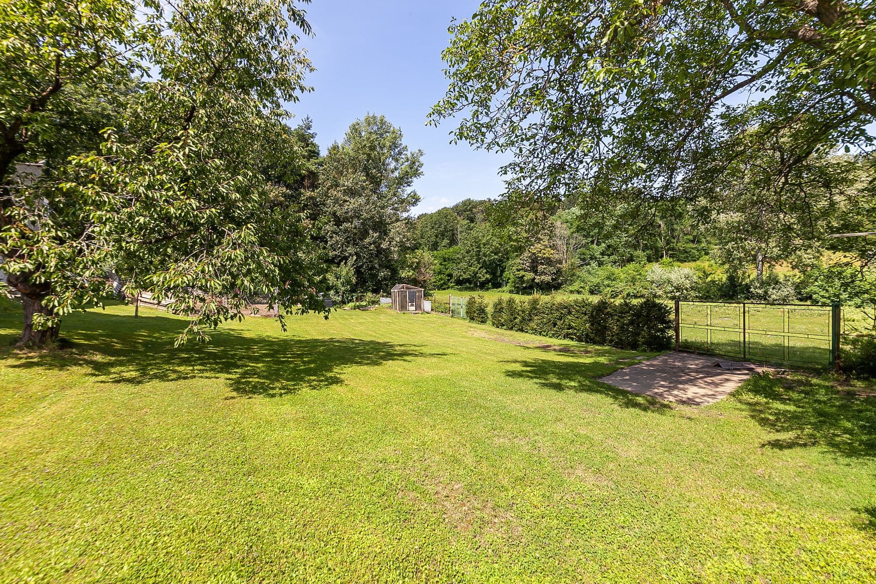 Prodej pozemku 886 m², K Dálnici, Panenské Břežany, Středočeský kraj Prodej pozemku 886 m², K Dálnici, Panenské Břežany, Středočeský kraj