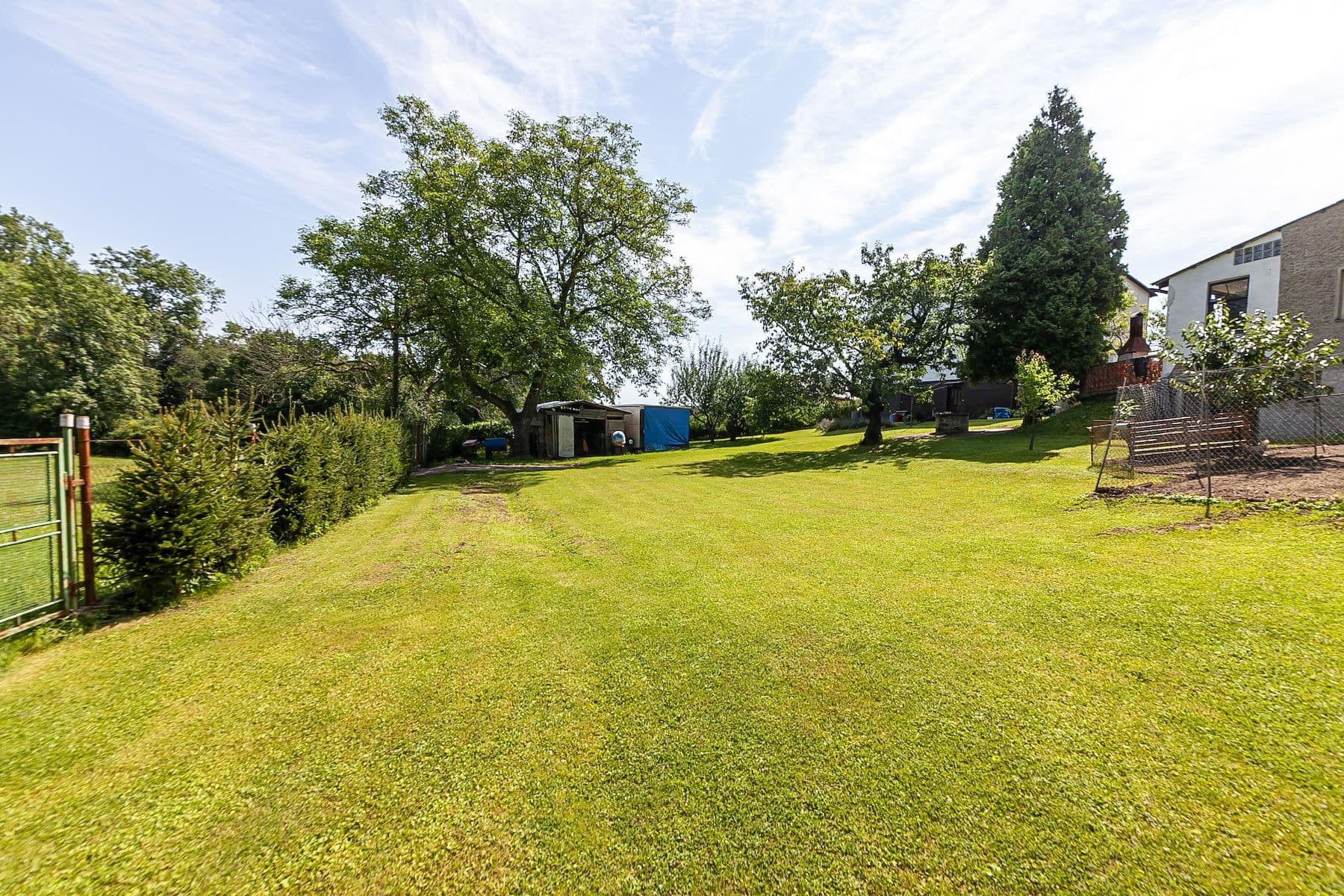 Prodej pozemku 886 m², K Dálnici, Panenské Břežany, Středočeský kraj Prodej pozemku 886 m², K Dálnici, Panenské Břežany, Středočeský kraj