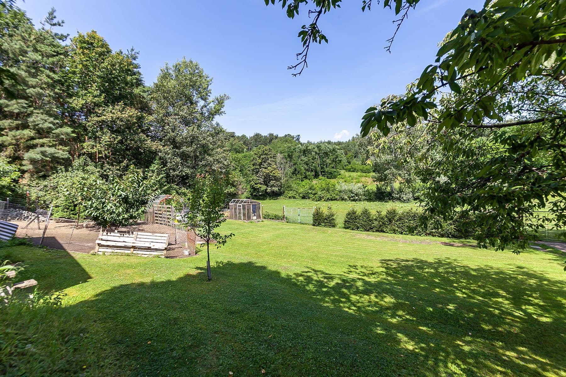 Prodej pozemku 886 m², K Dálnici, Panenské Břežany, Středočeský kraj Prodej pozemku 886 m², K Dálnici, Panenské Břežany, Středočeský kraj