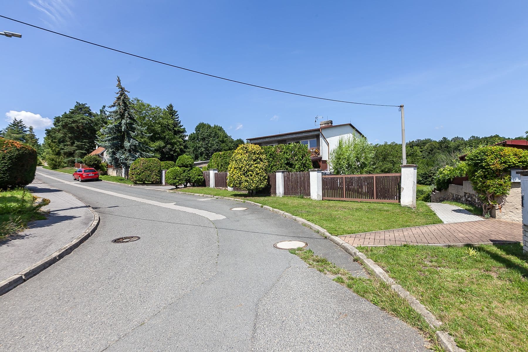 Prodej pozemku 886 m², K Dálnici, Panenské Břežany, Středočeský kraj Prodej pozemku 886 m², K Dálnici, Panenské Břežany, Středočeský kraj