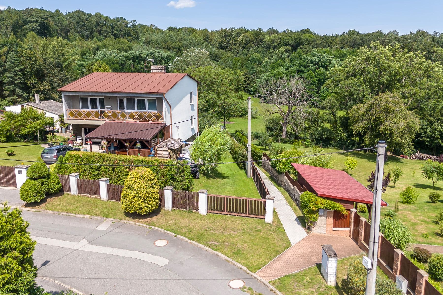 Prodej pozemku 886 m², K Dálnici, Panenské Břežany, Středočeský kraj Prodej pozemku 886 m², K Dálnici, Panenské Břežany, Středočeský kraj