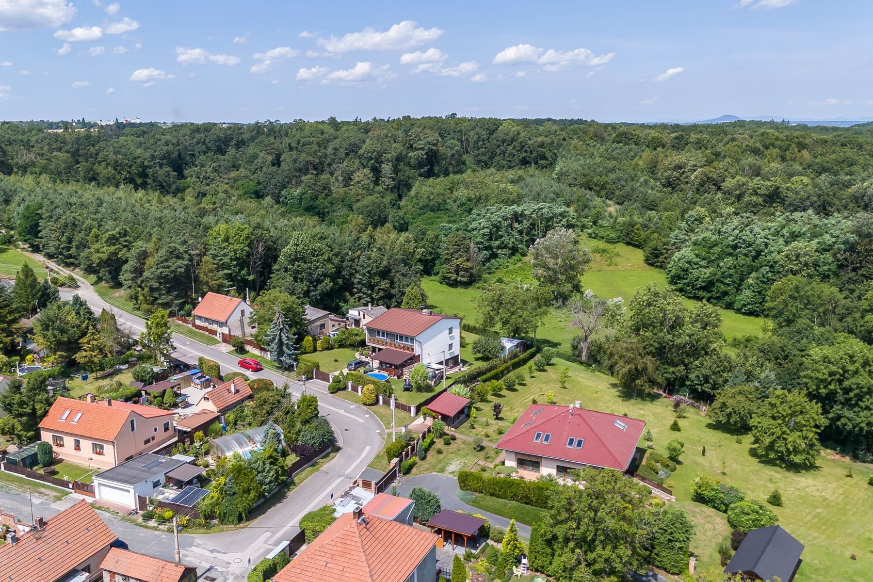 Prodej pozemku 886 m², K Dálnici, Panenské Břežany, Středočeský kraj Prodej pozemku 886 m², K Dálnici, Panenské Břežany, Středočeský kraj