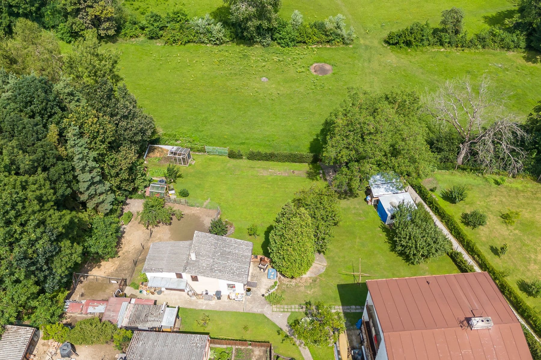 Prodej pozemku 886 m², K Dálnici, Panenské Břežany, Středočeský kraj Prodej pozemku 886 m², K Dálnici, Panenské Břežany, Středočeský kraj