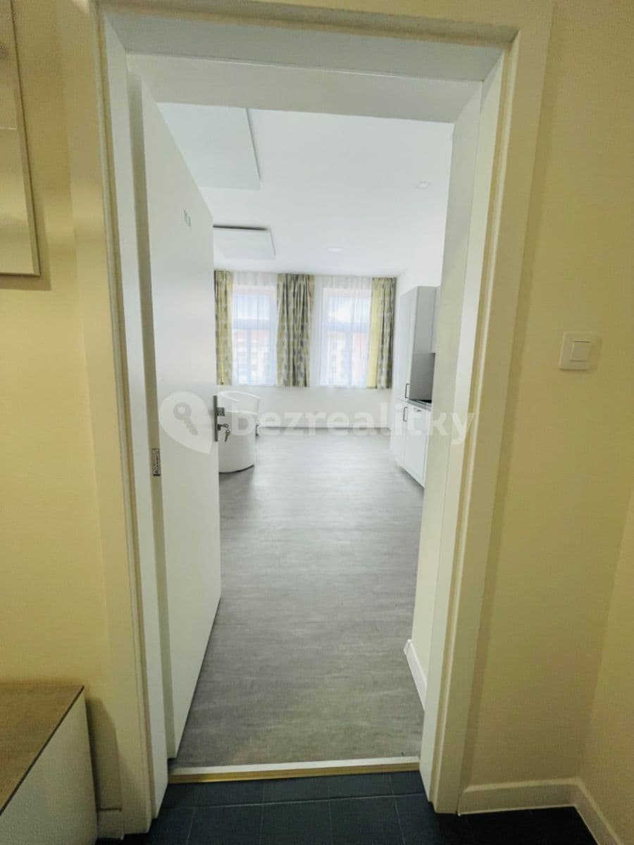 Pronájem bytu 2+kk 45 m², Na Laurové, Praha, Praha Pronájem bytu 2+kk 45 m², Na Laurové, Praha, Praha