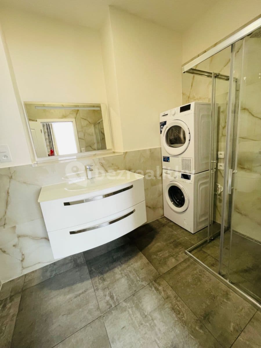 Pronájem bytu 2+kk 45 m², Na Laurové, Praha, Praha Pronájem bytu 2+kk 45 m², Na Laurové, Praha, Praha