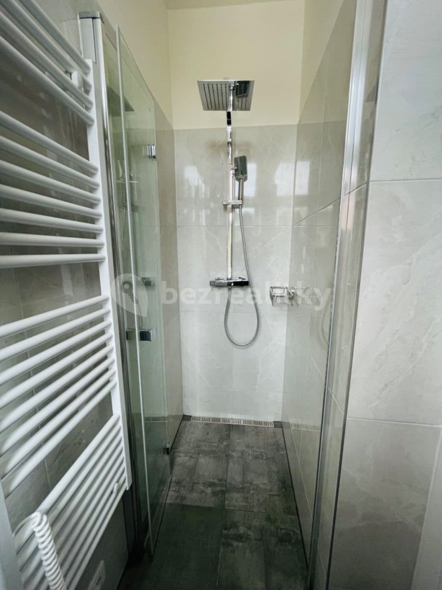 Pronájem bytu 2+kk 40 m², Na Laurové, Praha, Praha Pronájem bytu 2+kk 40 m², Na Laurové, Praha, Praha