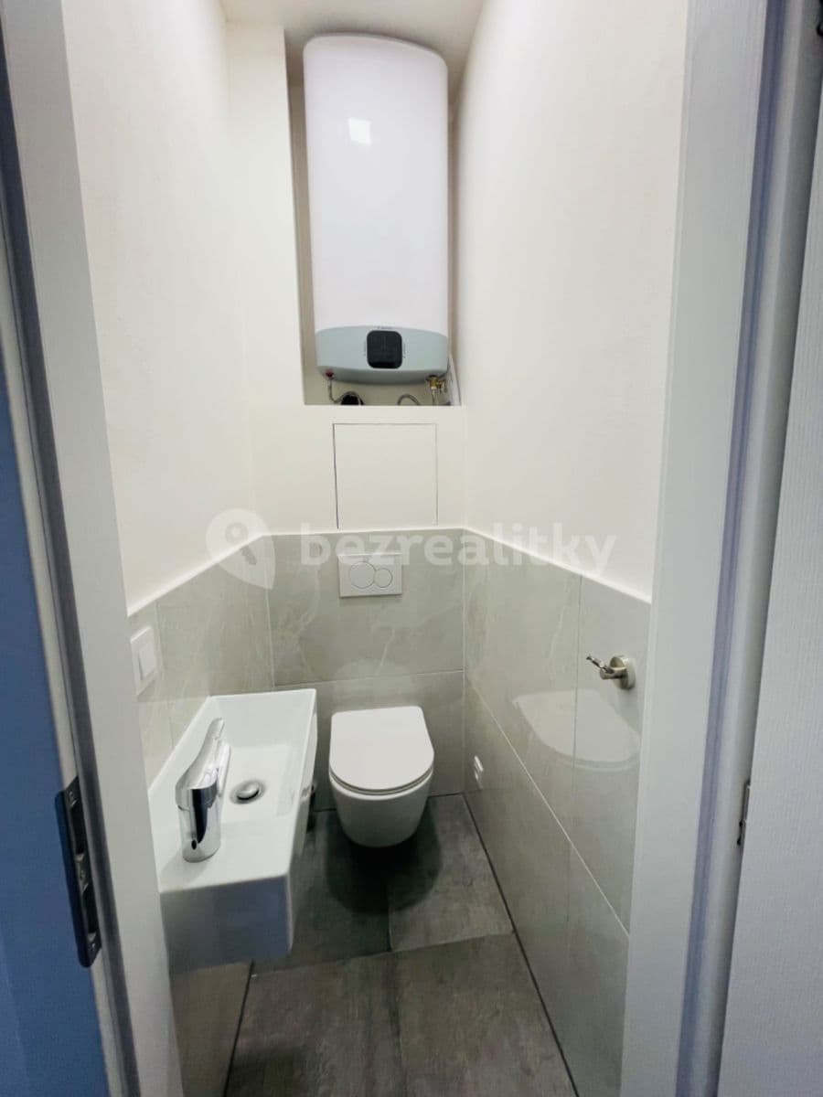 Pronájem bytu 2+kk 40 m², Na Laurové, Praha, Praha Pronájem bytu 2+kk 40 m², Na Laurové, Praha, Praha
