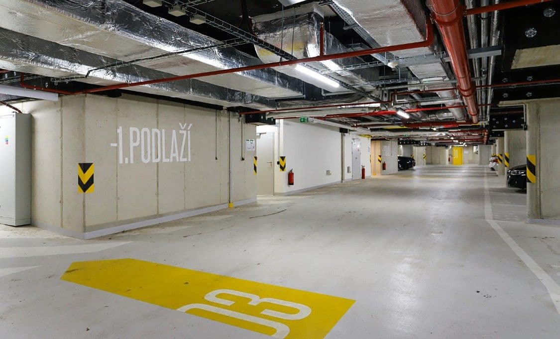 Pronájem garáže 18 m², Nádražní, Praha, Praha Pronájem garáže 18 m², Nádražní, Praha, Praha