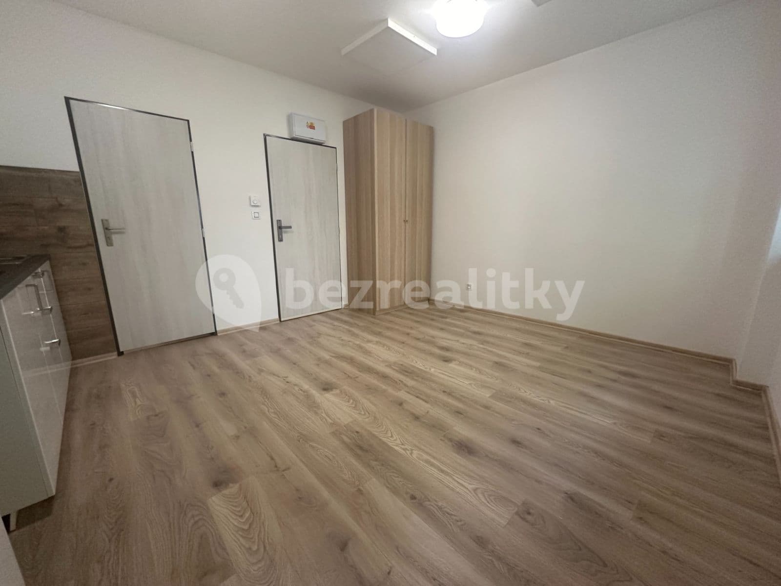 Pronájem bytu 1+kk 18 m², Šumavská, Brno, Jihomoravský kraj Pronájem bytu 1+kk 18 m², Šumavská, Brno, Jihomoravský kraj
