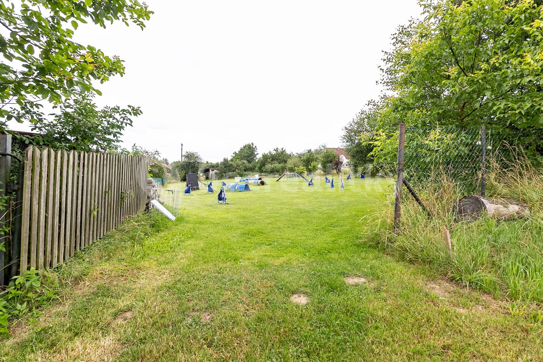 Prodej pozemku 1.800 m², Podveky, Podveky, Středočeský kraj Prodej pozemku 1.800 m², Podveky, Podveky, Středočeský kraj