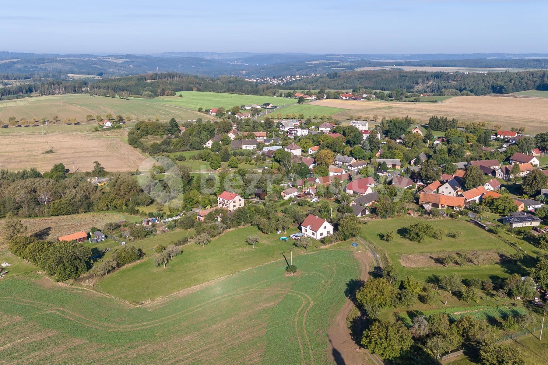 Prodej pozemku 1.800 m², Podveky, Podveky, Středočeský kraj Prodej pozemku 1.800 m², Podveky, Podveky, Středočeský kraj