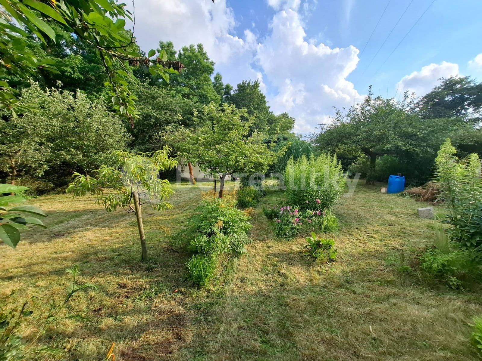 Pronájem chaty, chalupy 696 m², pozemek 544 m², Nerudova, Veltrusy, Středočeský kraj Pronájem chaty, chalupy 696 m², pozemek 544 m², Nerudova, Veltrusy, Středočeský kraj