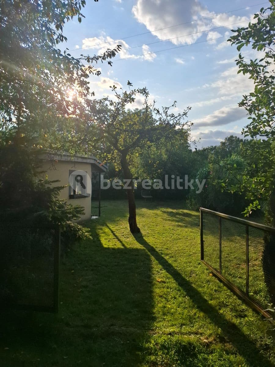 Pronájem chaty, chalupy 696 m², pozemek 544 m², Nerudova, Veltrusy, Středočeský kraj Pronájem chaty, chalupy 696 m², pozemek 544 m², Nerudova, Veltrusy, Středočeský kraj