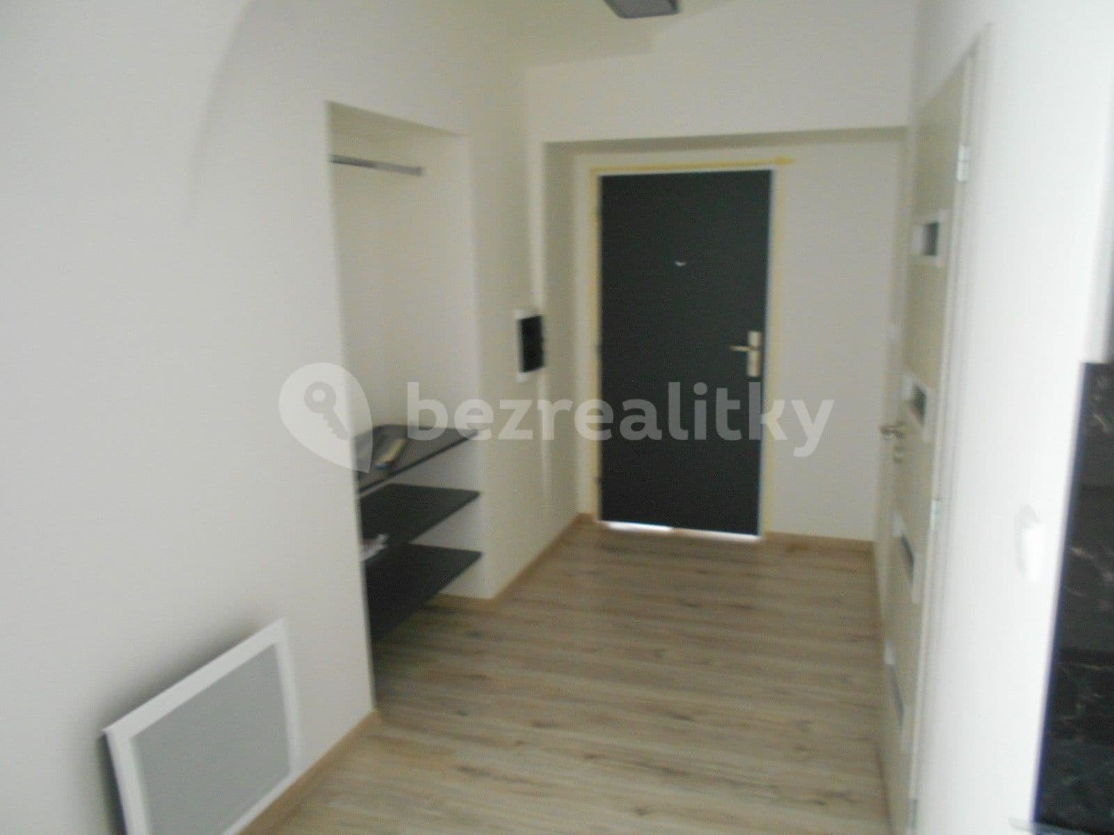 Pronájem bytu 2+kk 57 m², Česká, Louny, Ústecký kraj Pronájem bytu 2+kk 57 m², Česká, Louny, Ústecký kraj