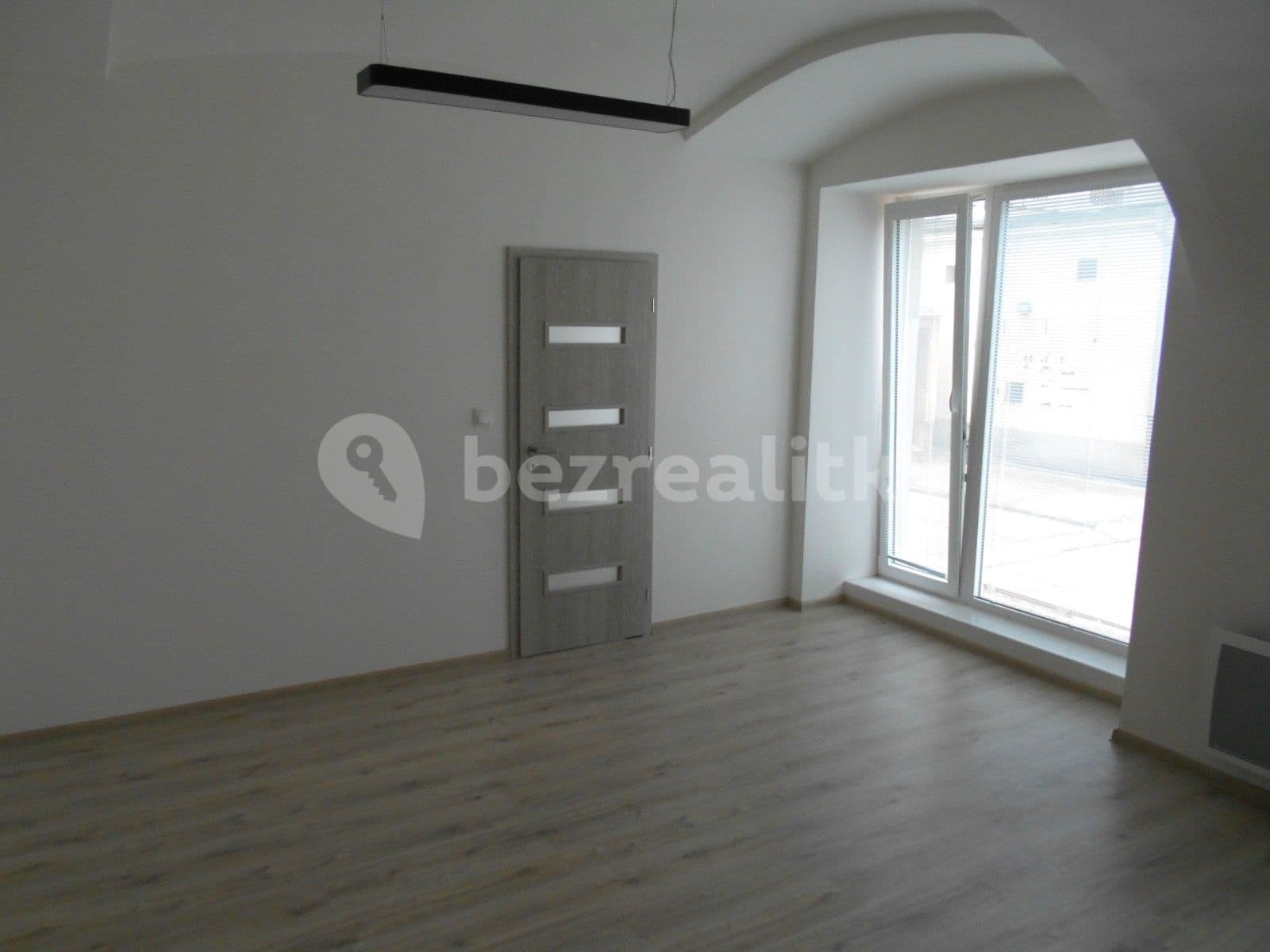 Pronájem bytu 2+kk 57 m², Česká, Louny, Ústecký kraj Pronájem bytu 2+kk 57 m², Česká, Louny, Ústecký kraj