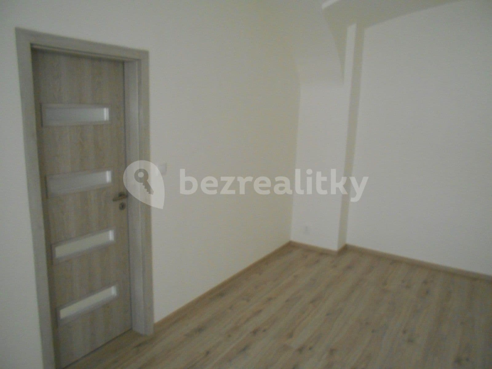Pronájem bytu 2+kk 57 m², Česká, Louny, Ústecký kraj Pronájem bytu 2+kk 57 m², Česká, Louny, Ústecký kraj