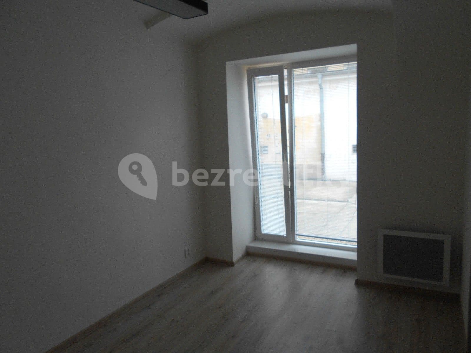 Pronájem bytu 2+kk 57 m², Česká, Louny, Ústecký kraj Pronájem bytu 2+kk 57 m², Česká, Louny, Ústecký kraj