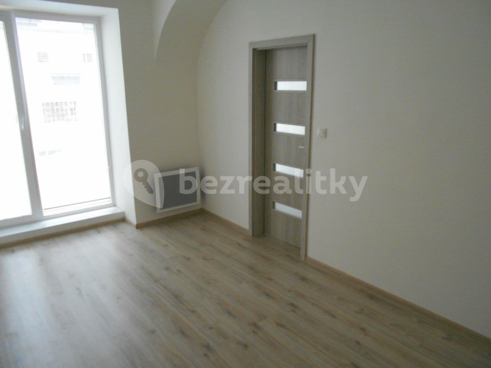 Pronájem bytu 2+kk 57 m², Česká, Louny, Ústecký kraj Pronájem bytu 2+kk 57 m², Česká, Louny, Ústecký kraj