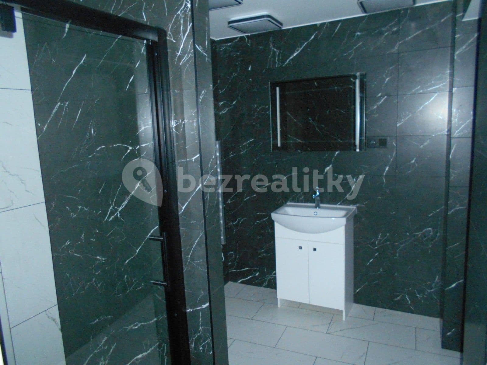 Pronájem bytu 2+kk 57 m², Česká, Louny, Ústecký kraj Pronájem bytu 2+kk 57 m², Česká, Louny, Ústecký kraj