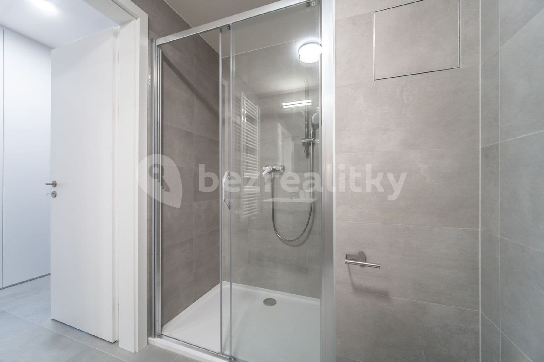 Pronájem bytu 1+kk 43 m², Nurmiho, Praha, Praha Pronájem bytu 1+kk 43 m², Nurmiho, Praha, Praha