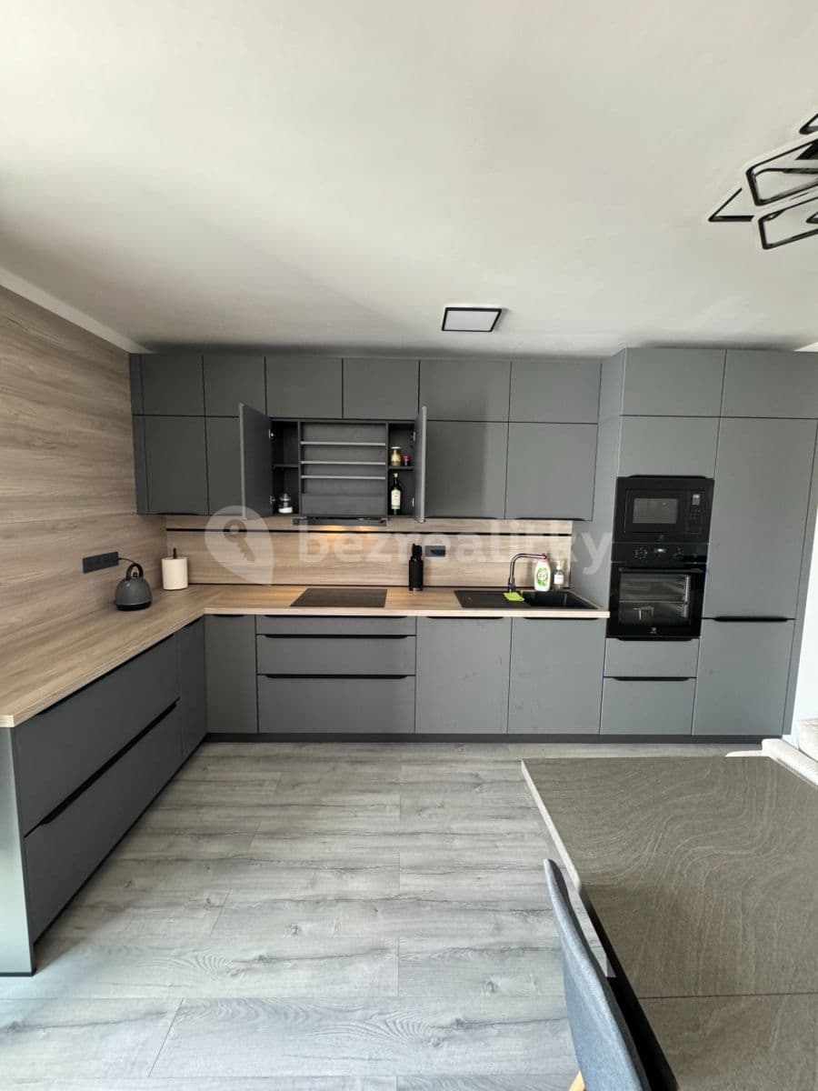 Pronájem bytu 3+kk 65 m², Na Dražkách, Beroun, Středočeský kraj Pronájem bytu 3+kk 65 m², Na Dražkách, Beroun, Středočeský kraj