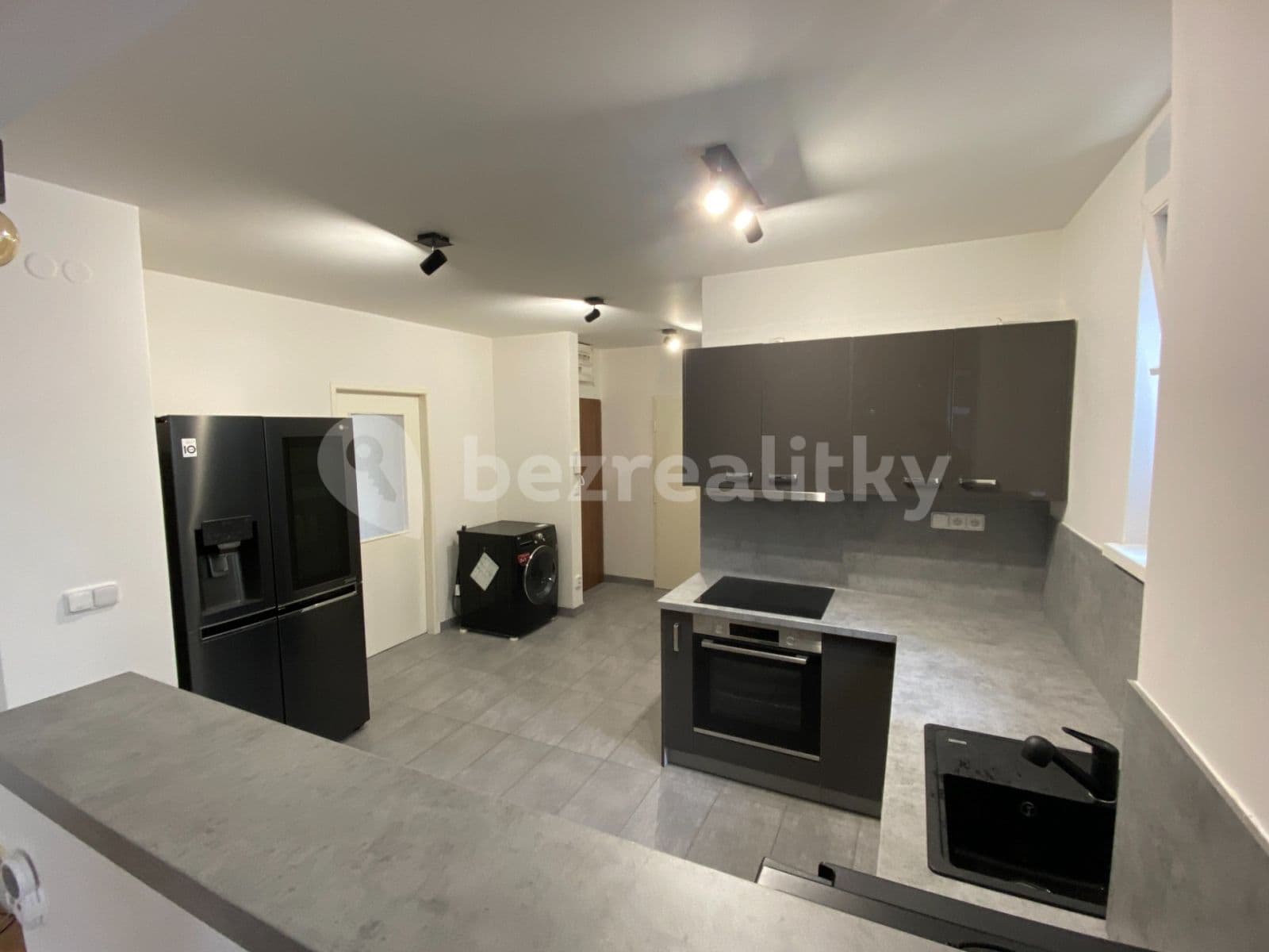 Pronájem bytu 3+kk 72 m², Grafická, Praha, Praha Pronájem bytu 3+kk 72 m², Grafická, Praha, Praha
