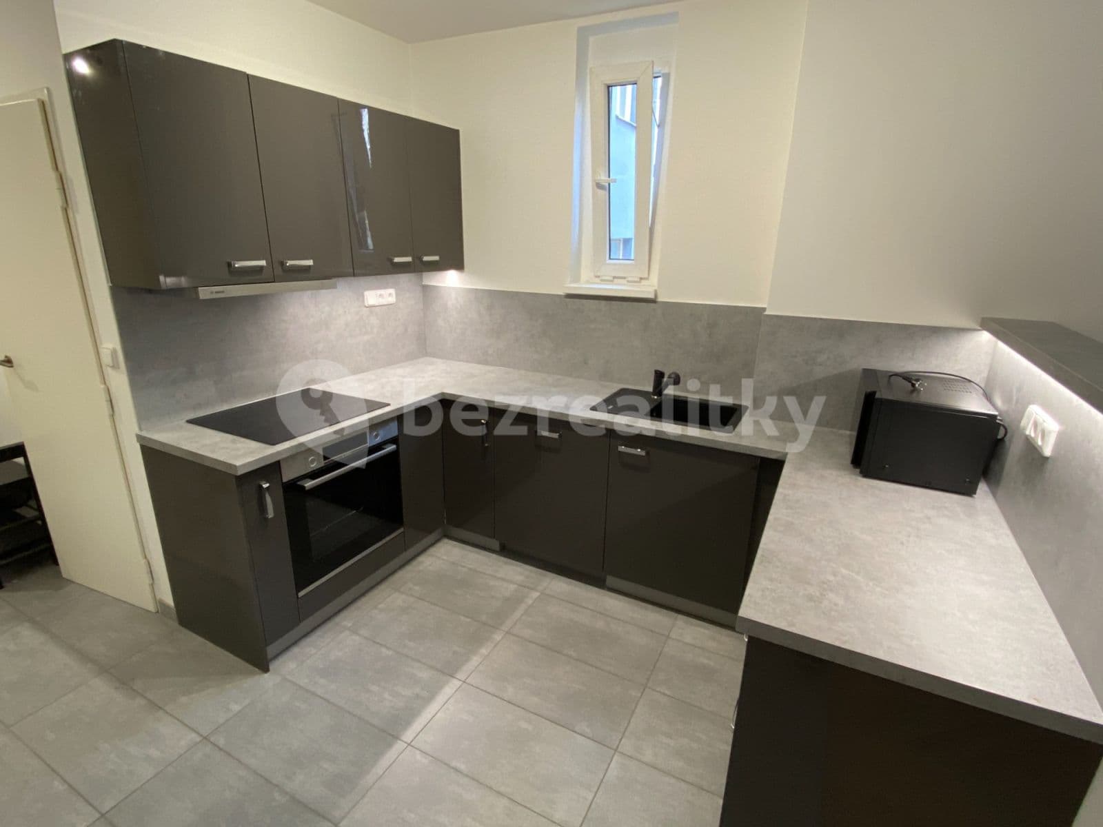 Pronájem bytu 3+kk 72 m², Grafická, Praha, Praha Pronájem bytu 3+kk 72 m², Grafická, Praha, Praha