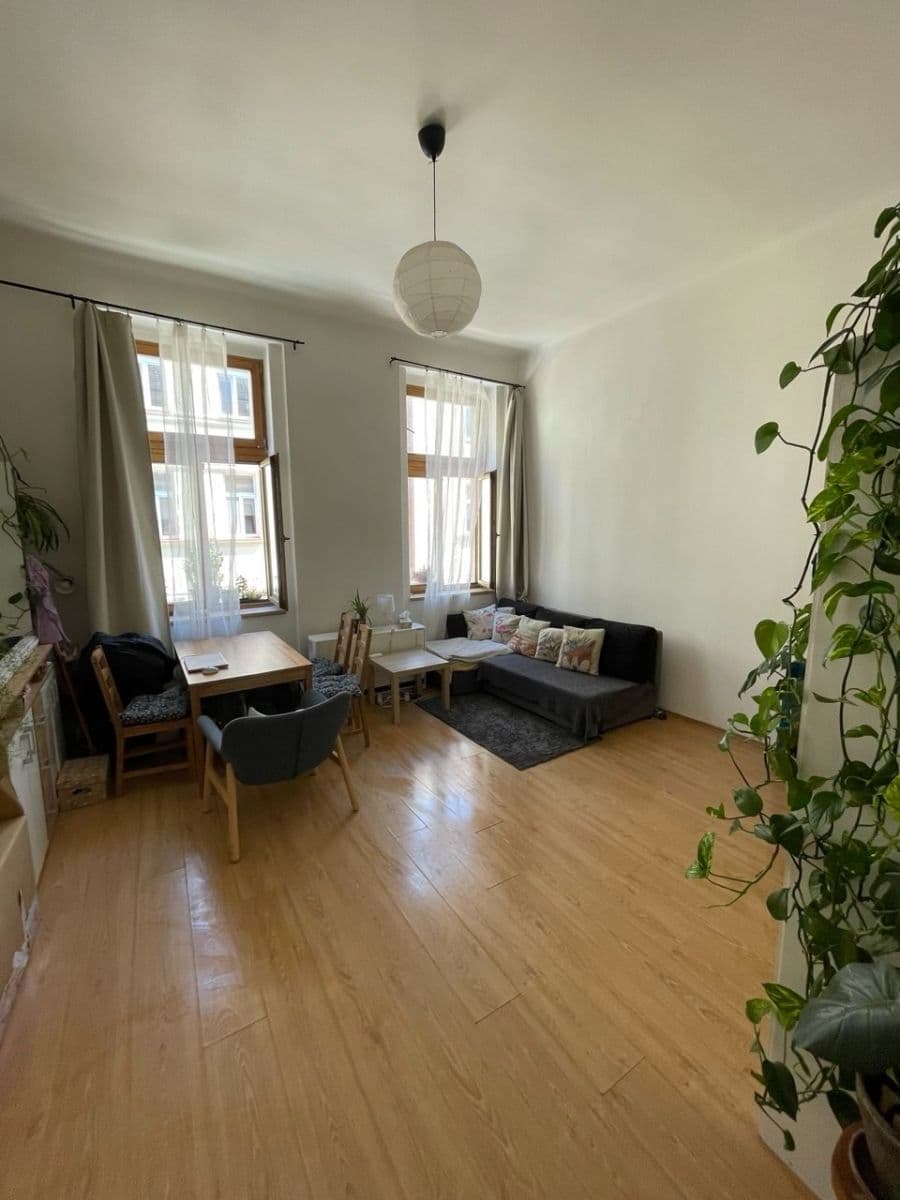 Pronájem bytu 1+kk 32 m², Jeronýmova, Praha, Praha Pronájem bytu 1+kk 32 m², Jeronýmova, Praha, Praha